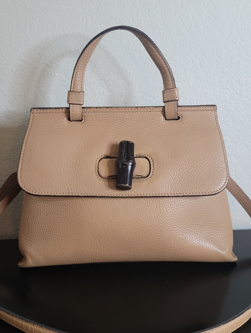 Gucci Medium Bamboo Daily Satchel - Picture 2 of 15